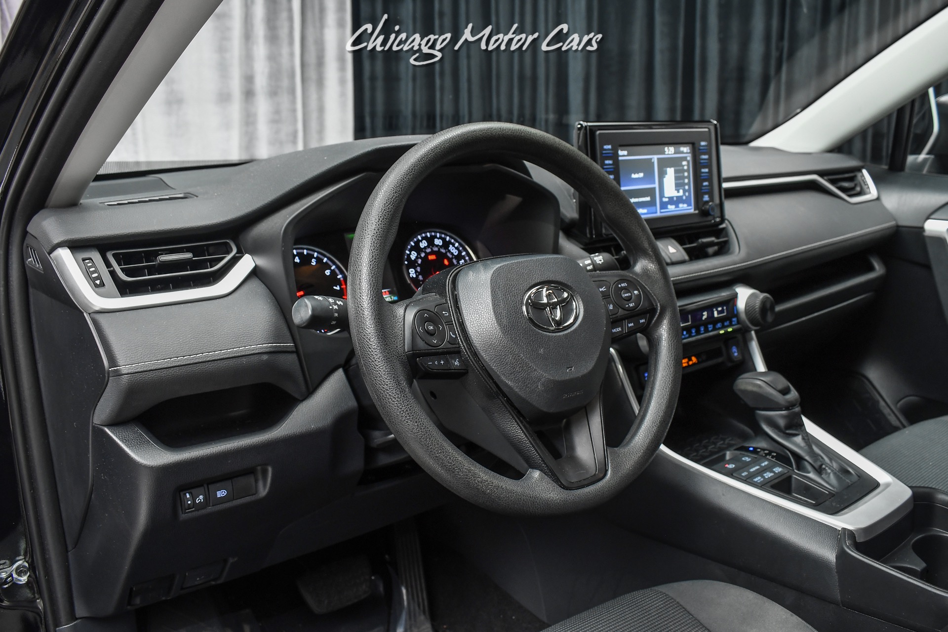 Used-2019-Toyota-RAV4-LE-AWD-SUV-Midnight-Black-All-Weather-Floor-Liners-Well-Equipped-LOW-Miles