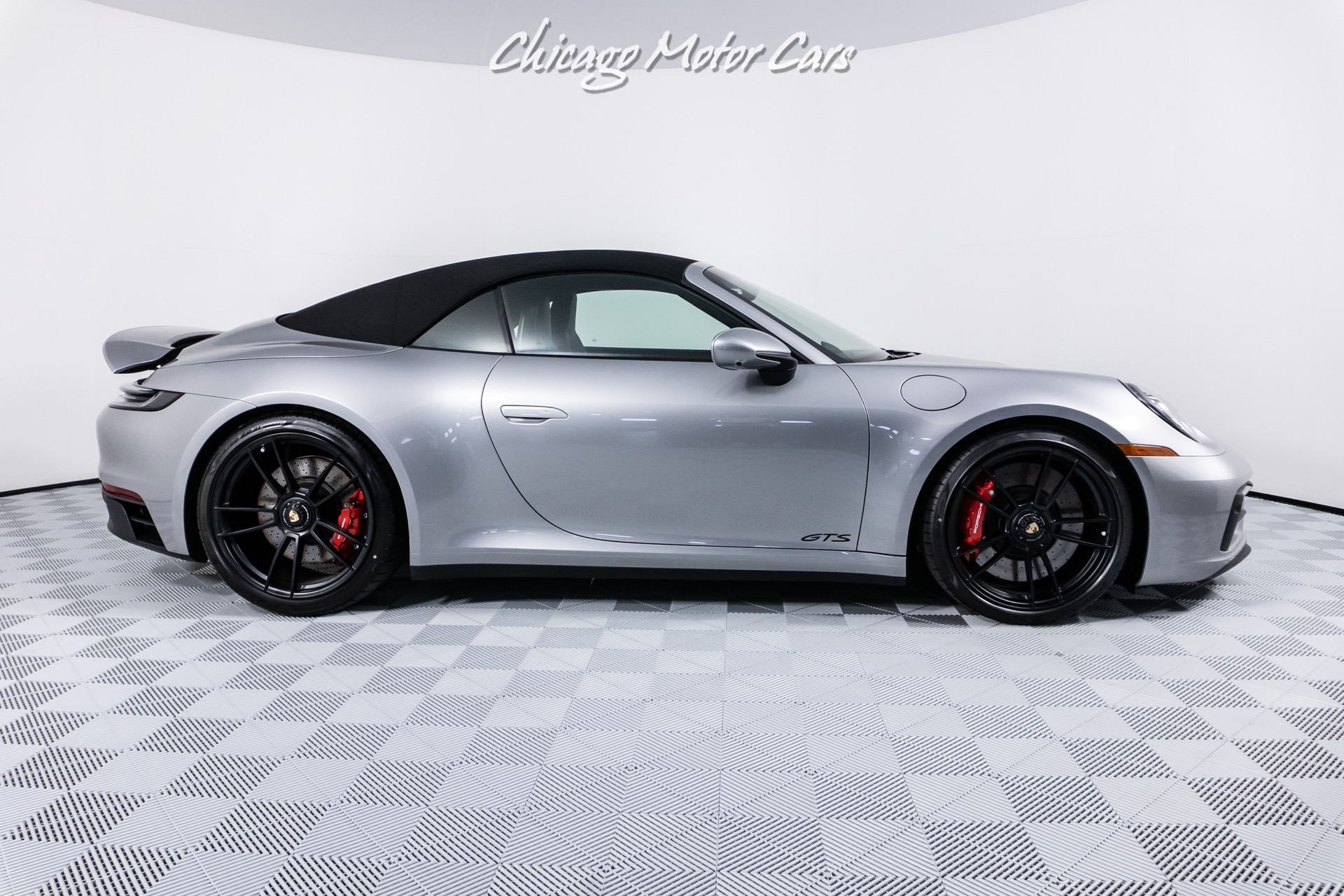 Used-2022-Porsche-911-Carrera-4-GTS-Cabriolet-convertible-Only-15-Miles-Lift-Rear-Axle-Steering