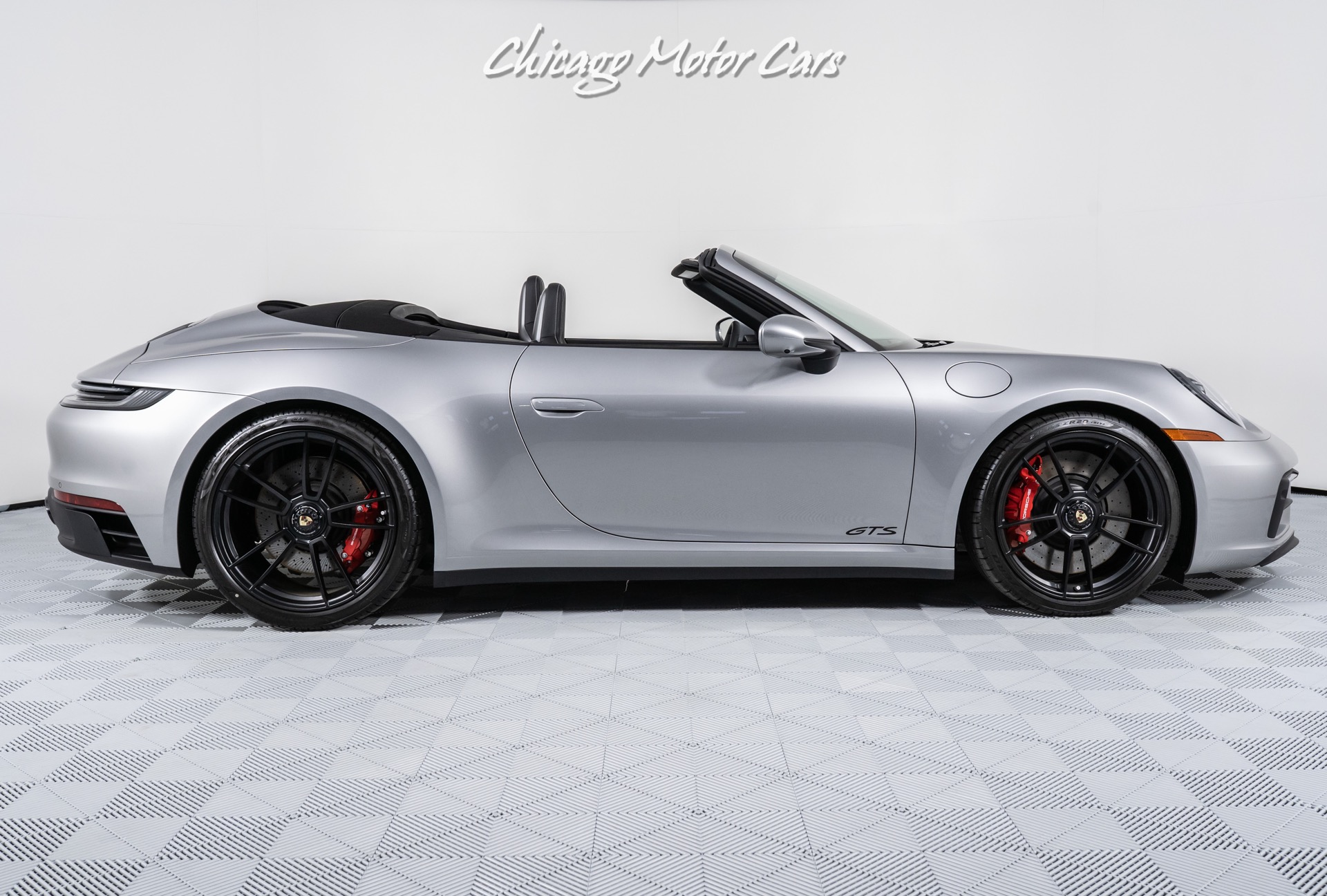 Used-2022-Porsche-911-Carrera-4-GTS-Cabriolet-convertible-Only-15-Miles-Lift-Rear-Axle-Steering