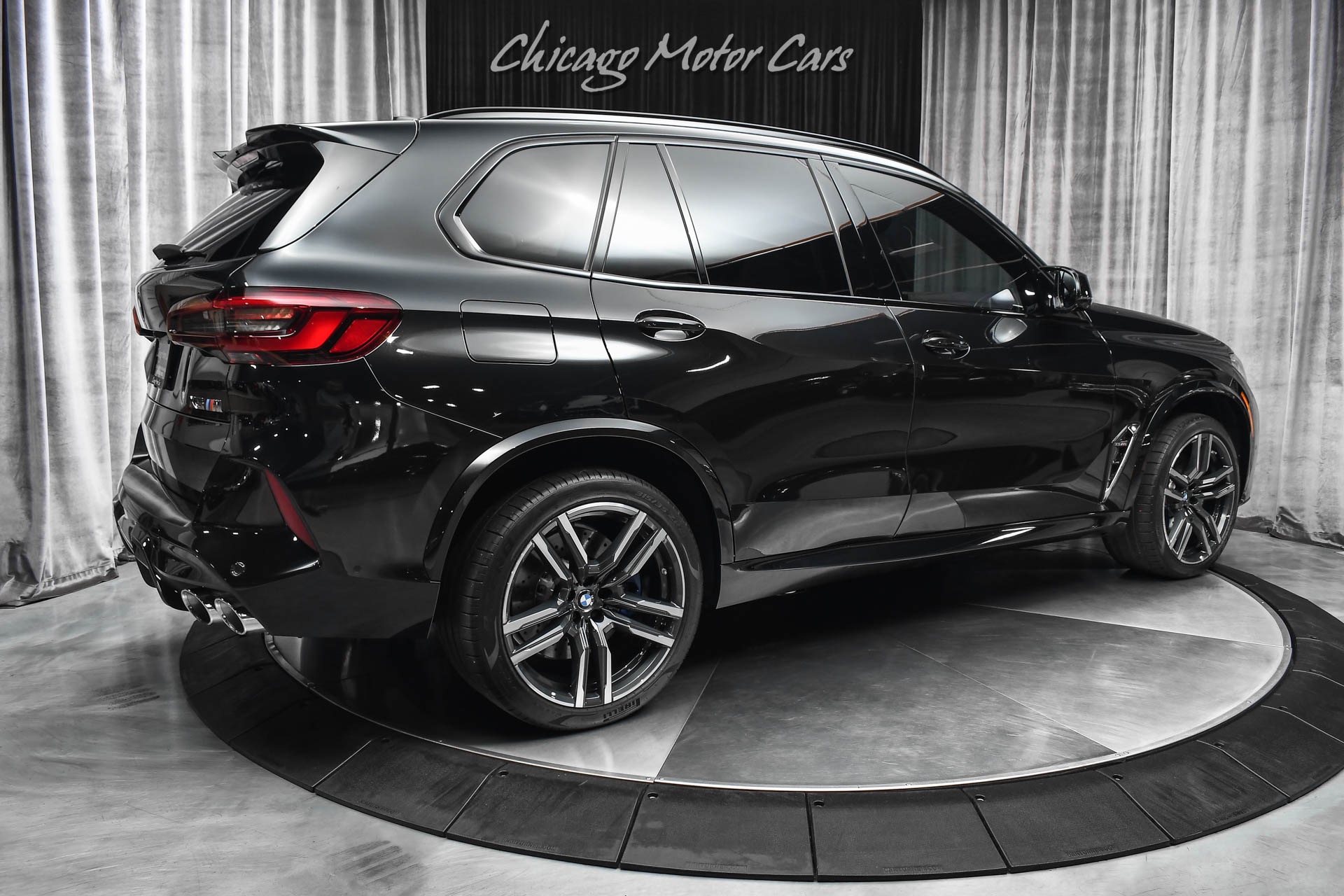 Used-2022-BMW-X5-M-SUV-Executive-Pkg-LOW-Miles-Merino-Leather-Gorgeous-Color-Combo-LOADED