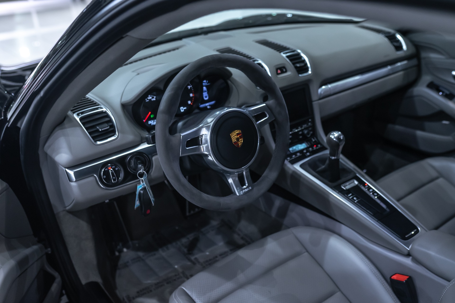 Used-2016-Porsche-Cayman-BLACK-EDITION-6-Speed-Sport-Suspension-Sport-Exhaust-Sport-Seats