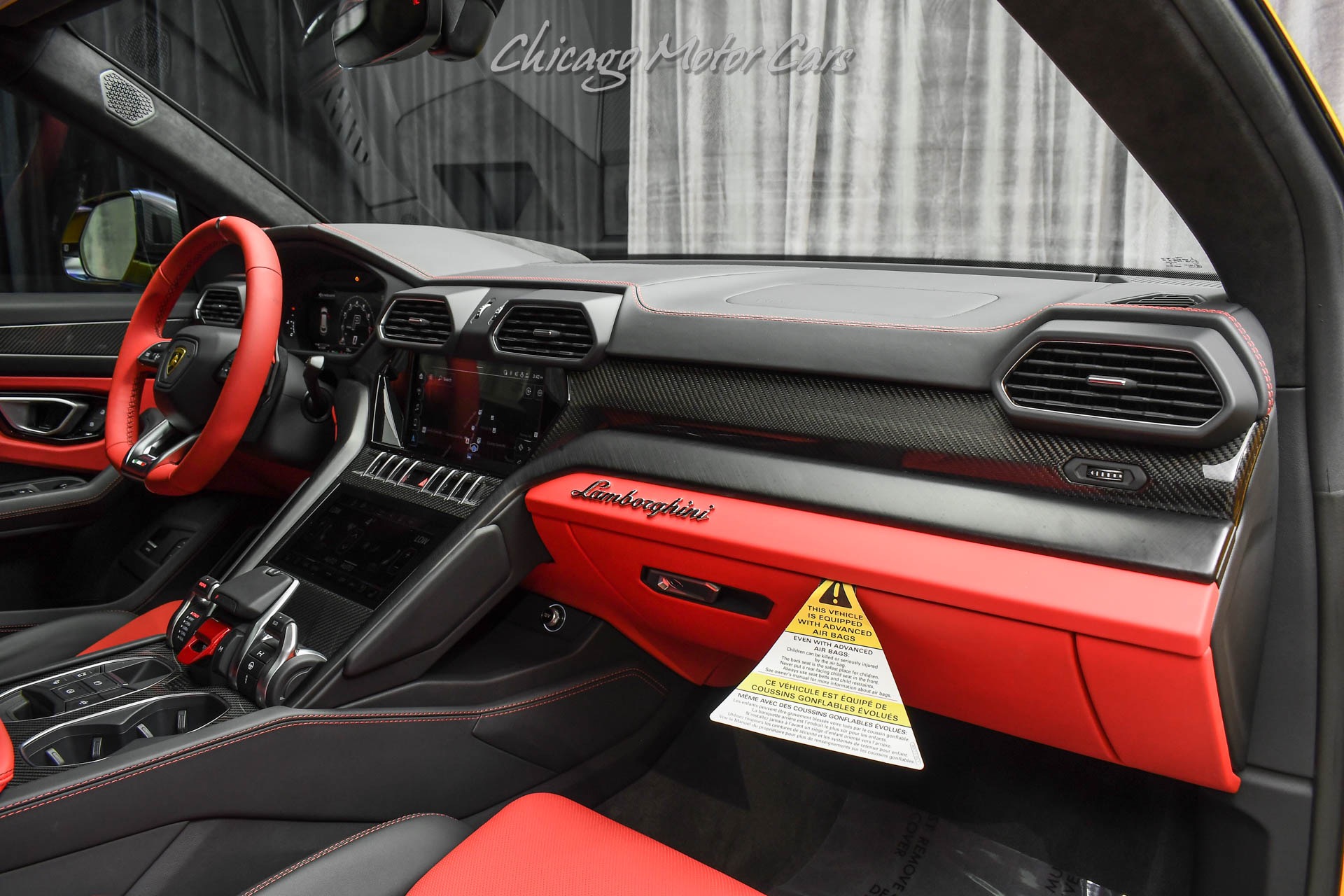 Used-2022-Lamborghini-Urus-SUV-ONLY-79-Miles-HOT-Color-Combo-TONS-of-Carbon-LOADED