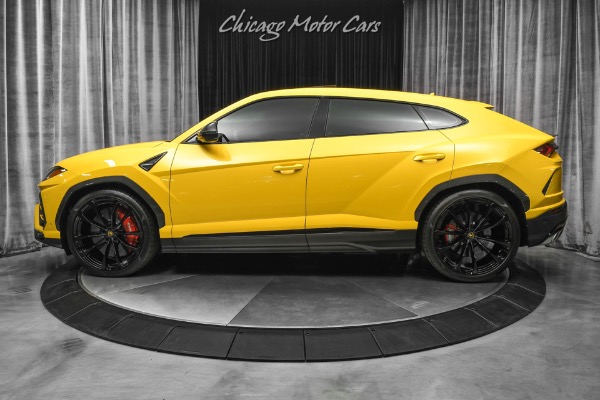 Used-2022-Lamborghini-Urus-SUV-ONLY-79-Miles-HOT-Color-Combo-TONS-of-Carbon-LOADED