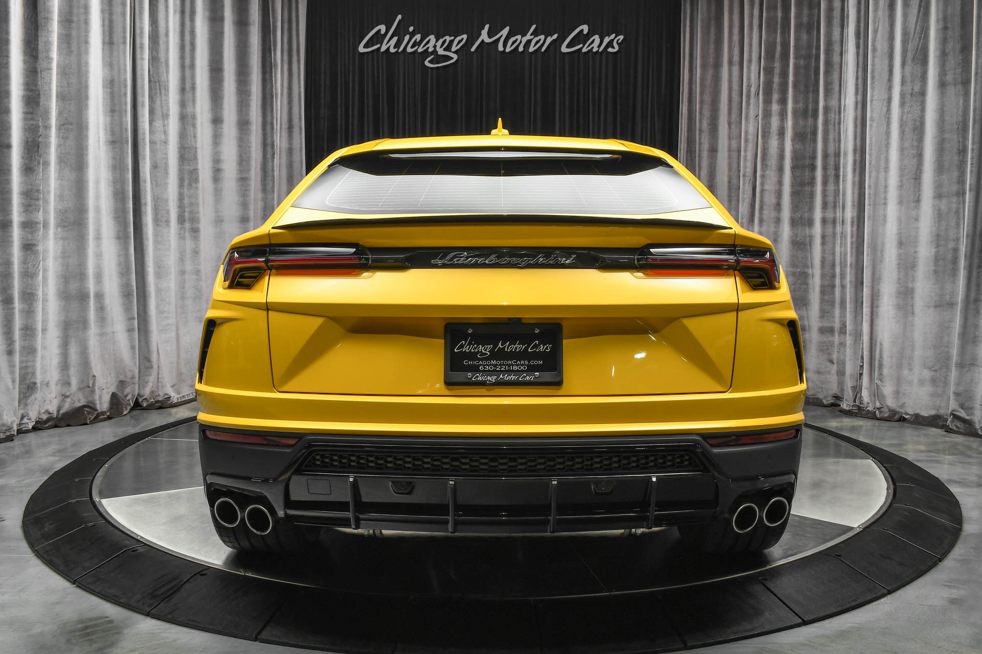 Used-2022-Lamborghini-Urus-SUV-ONLY-79-Miles-HOT-Color-Combo-TONS-of-Carbon-LOADED