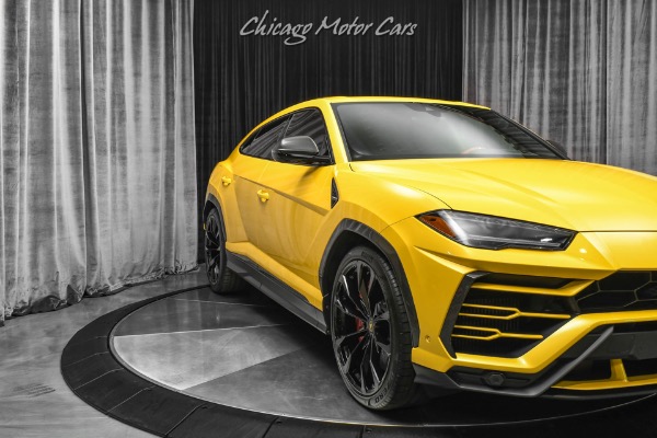 Used-2022-Lamborghini-Urus-SUV-ONLY-79-Miles-HOT-Color-Combo-TONS-of-Carbon-LOADED