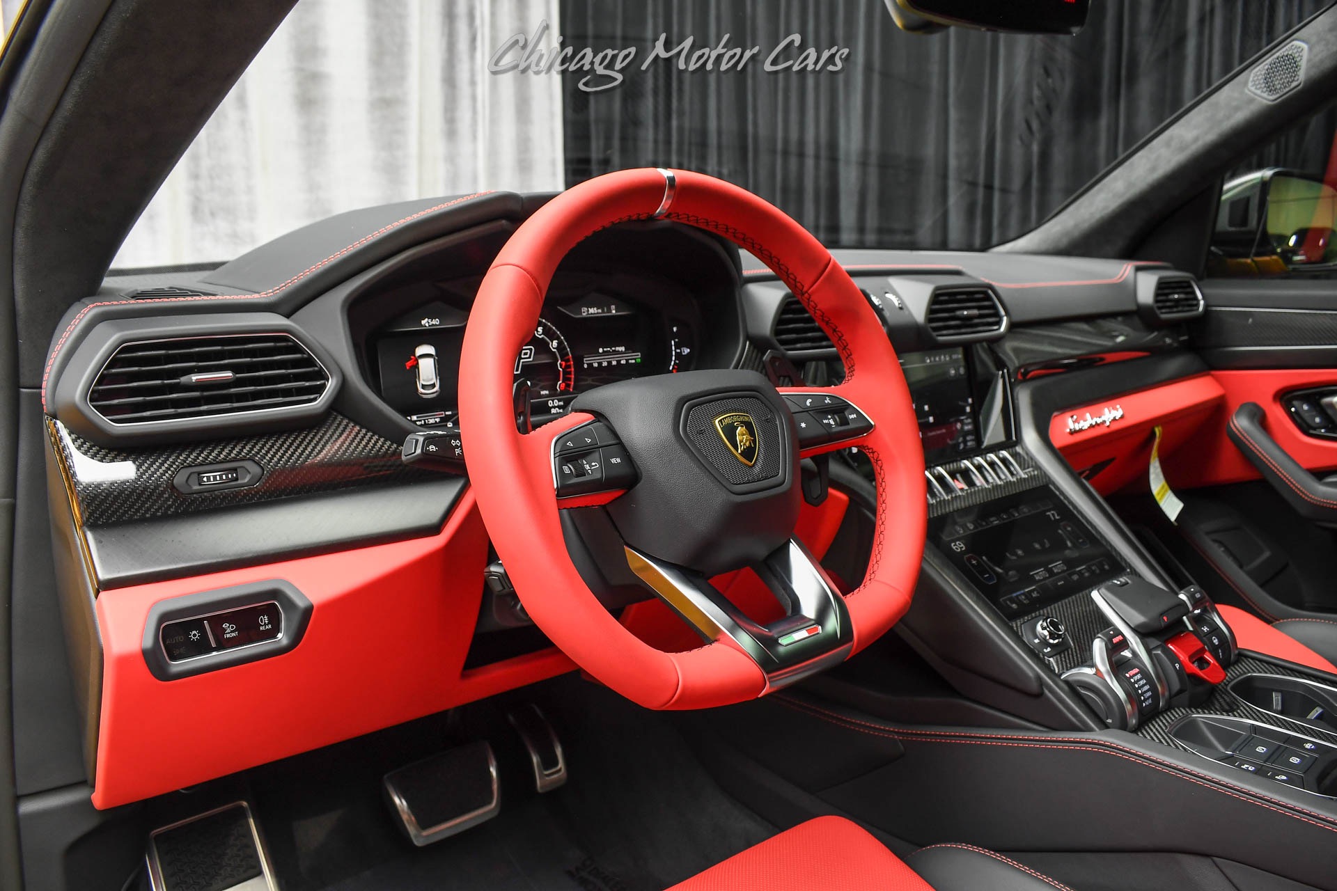 Used-2022-Lamborghini-Urus-SUV-ONLY-79-Miles-HOT-Color-Combo-TONS-of-Carbon-LOADED
