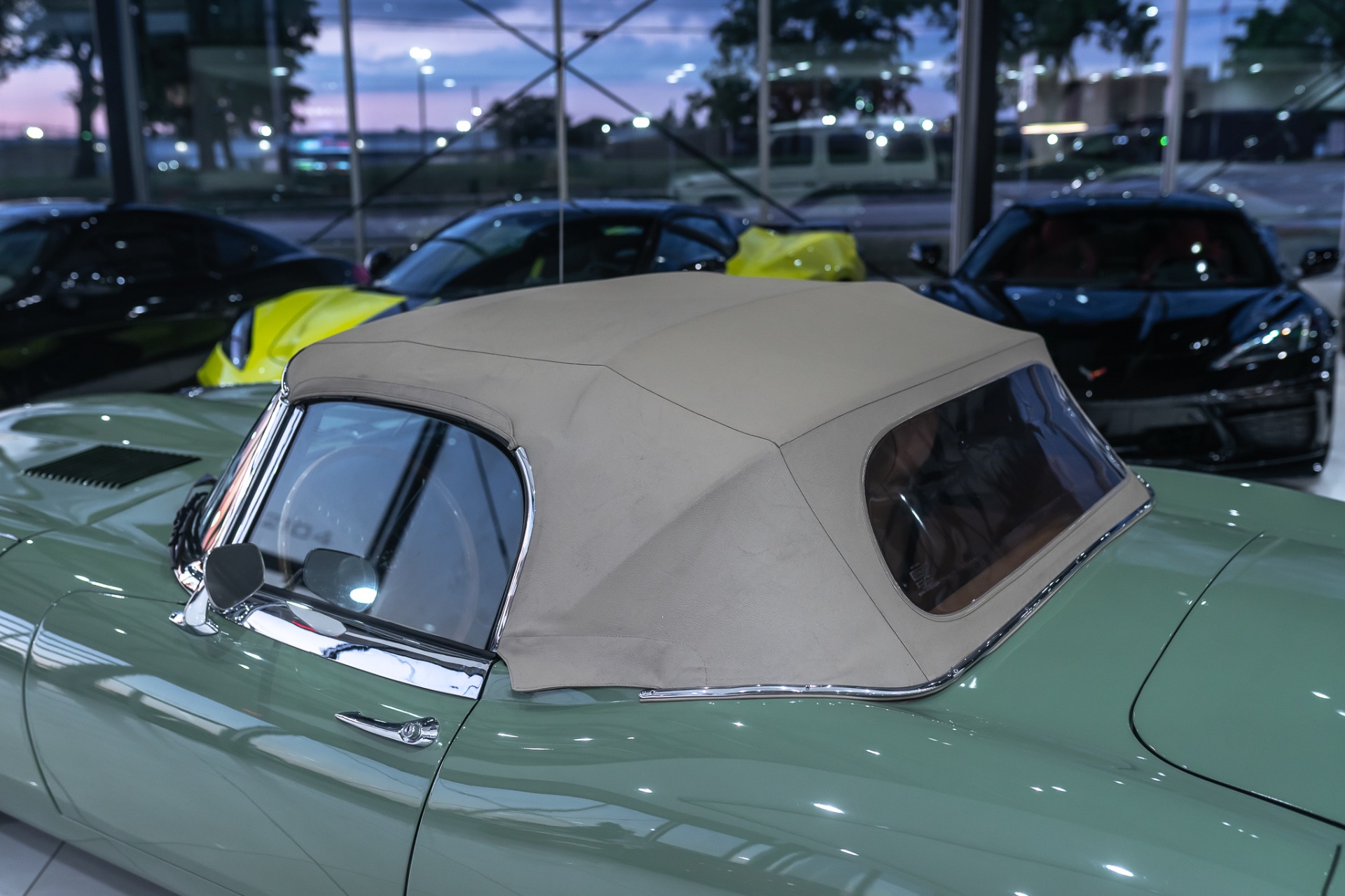 Used-1970-Jaguar-XKE-Series-II-Roadster-42L-Willow-Green-Collector-Condition