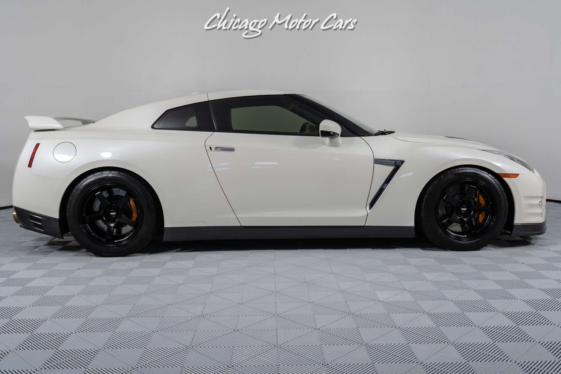 Used-2014-Nissan-GT-R-PREMIUM-SWITZER-MODIFIED-STREET-EDITION-UPGRADED-TURBOS-1125-WHP