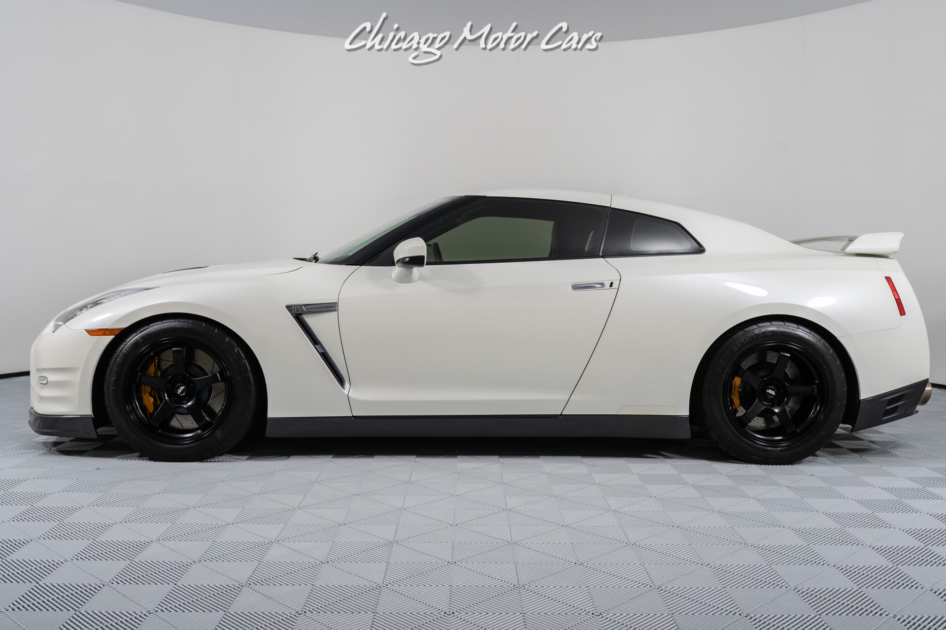 Used-2014-Nissan-GT-R-PREMIUM-SWITZER-MODIFIED-STREET-EDITION-UPGRADED-TURBOS-1125-WHP