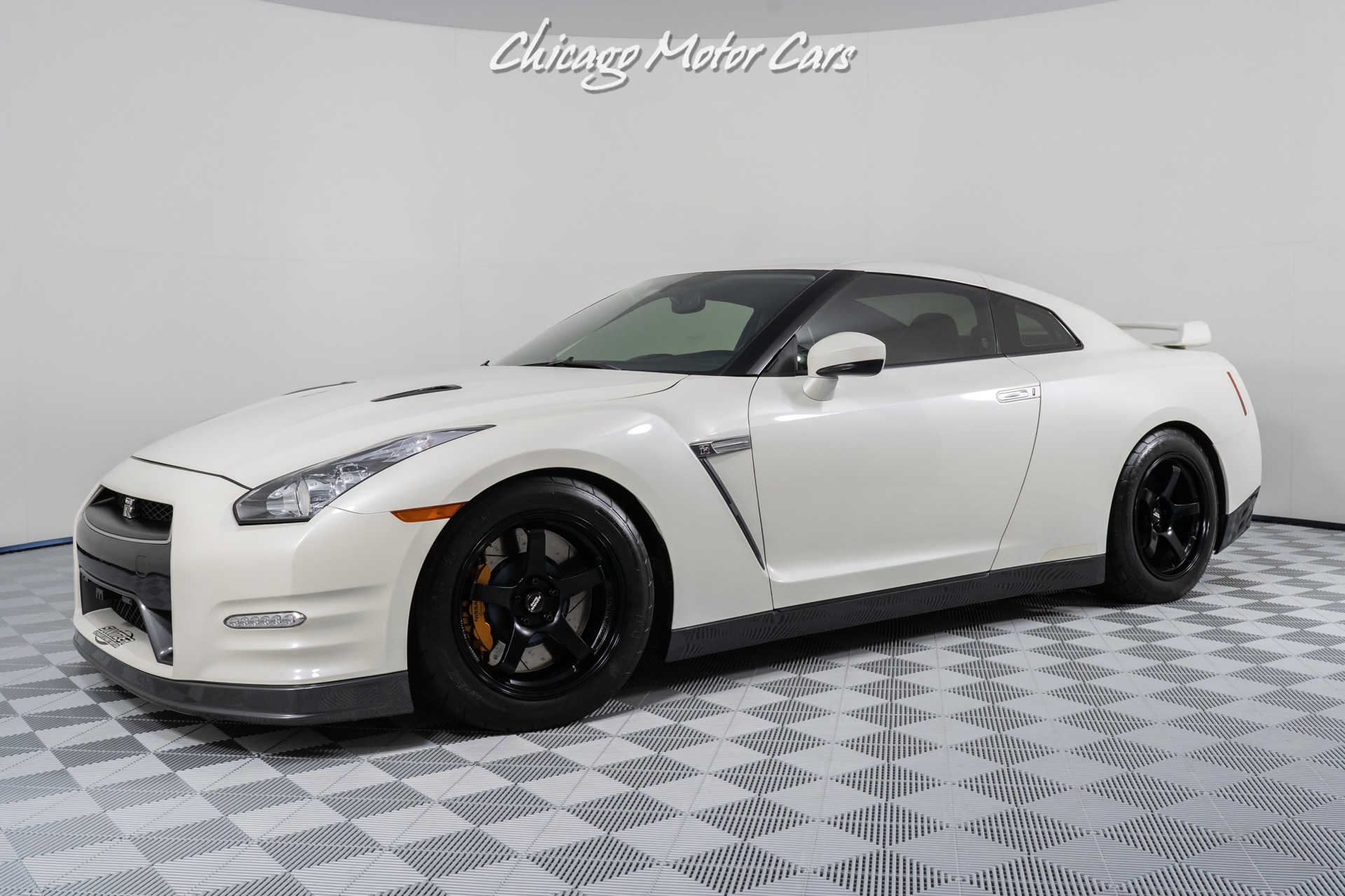 Used-2014-Nissan-GT-R-PREMIUM-SWITZER-MODIFIED-STREET-EDITION-UPGRADED-TURBOS-1125-WHP