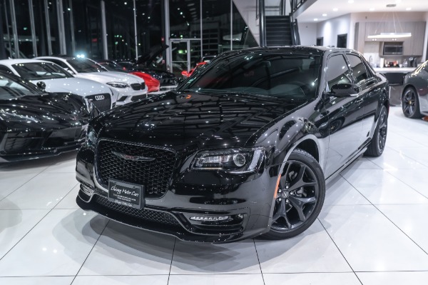 Used 2021 Chrysler 300 S V8 Sedan ONLY 990 Miles! 5.7L HEMI V8! BORLA EXHAUST! FRONT END PPF! for sale Sold at Chicago Motor Cars in West Chicago IL 60185 4