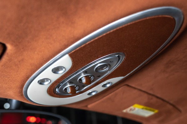 Used-2006-Bugatti-Veyron-164-Coupe-Recent-Service-at-Bugatti-STUNNING-Color-Combo-Cognac-Interior