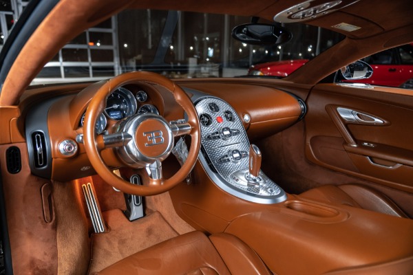 Used-2006-Bugatti-Veyron-164-Coupe-Recent-Service-at-Bugatti-STUNNING-Color-Combo-Cognac-Interior