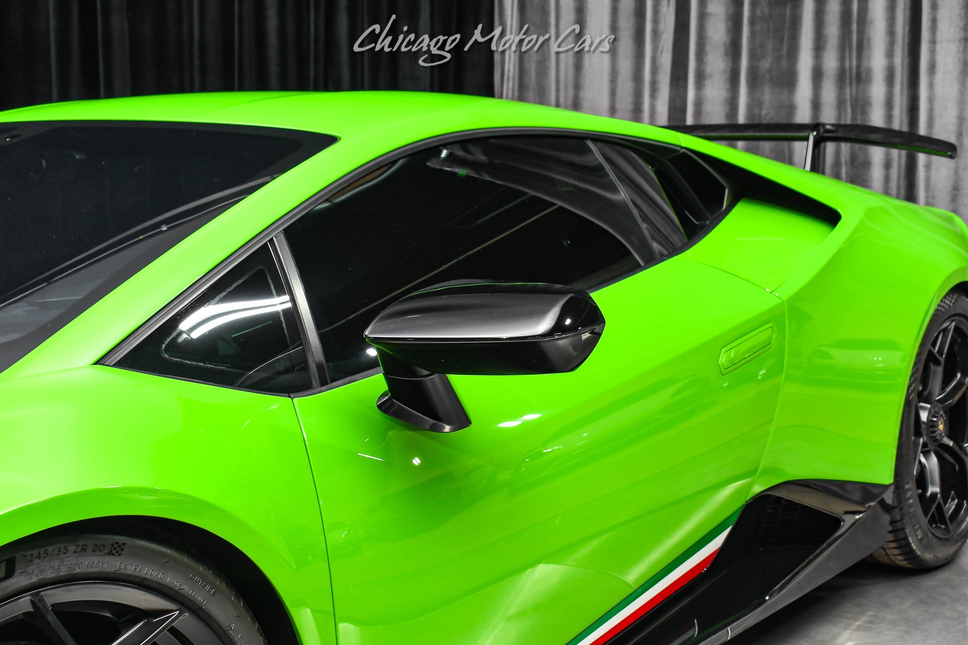 Used-2018-Lamborghini-Huracan-LP640-4-Performante-VERDE-MANTIS-FINISH-FORGED-CARBON-ENGINE-BAY-LOADED