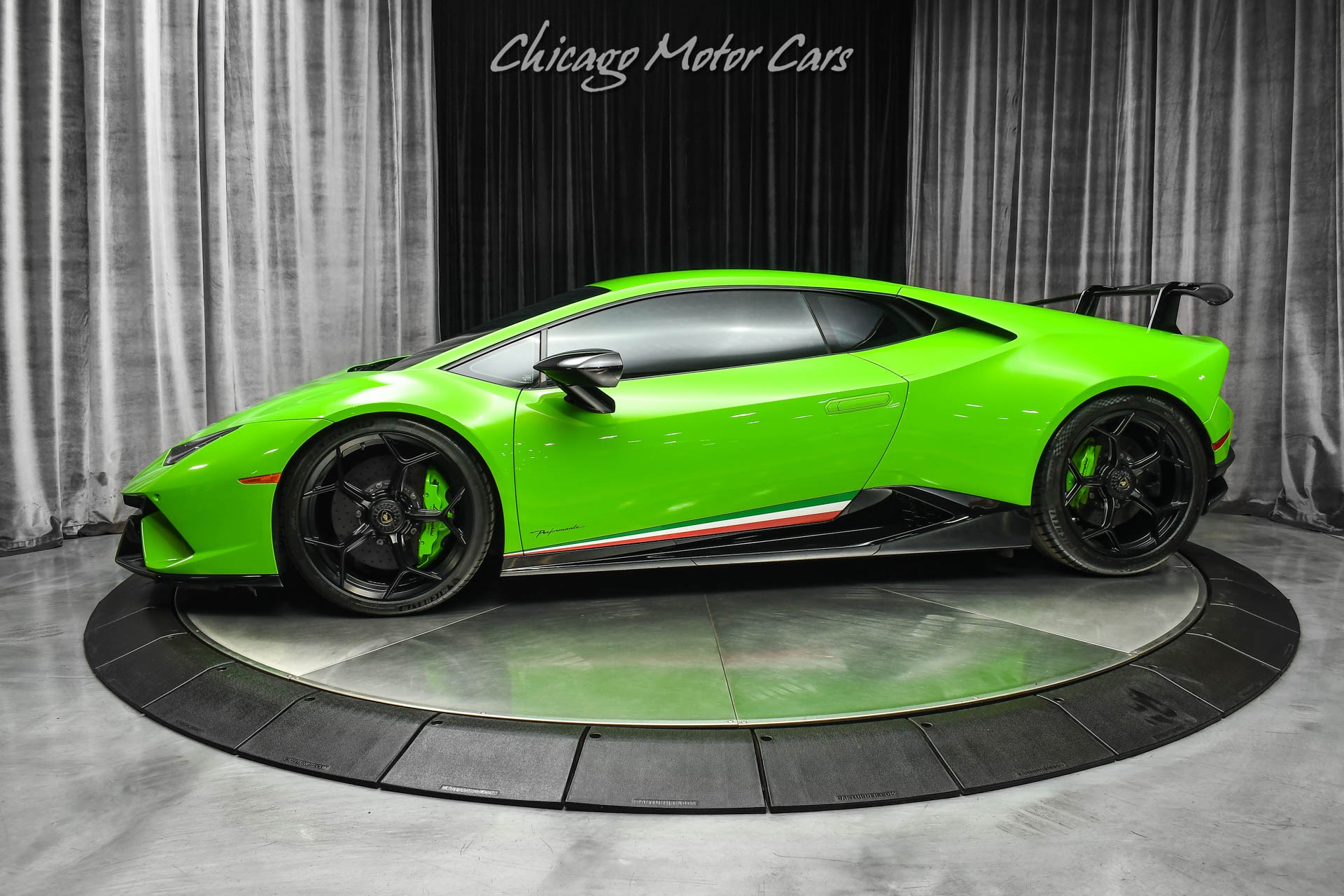 Used-2018-Lamborghini-Huracan-LP640-4-Performante-VERDE-MANTIS-FINISH-FORGED-CARBON-ENGINE-BAY-LOADED