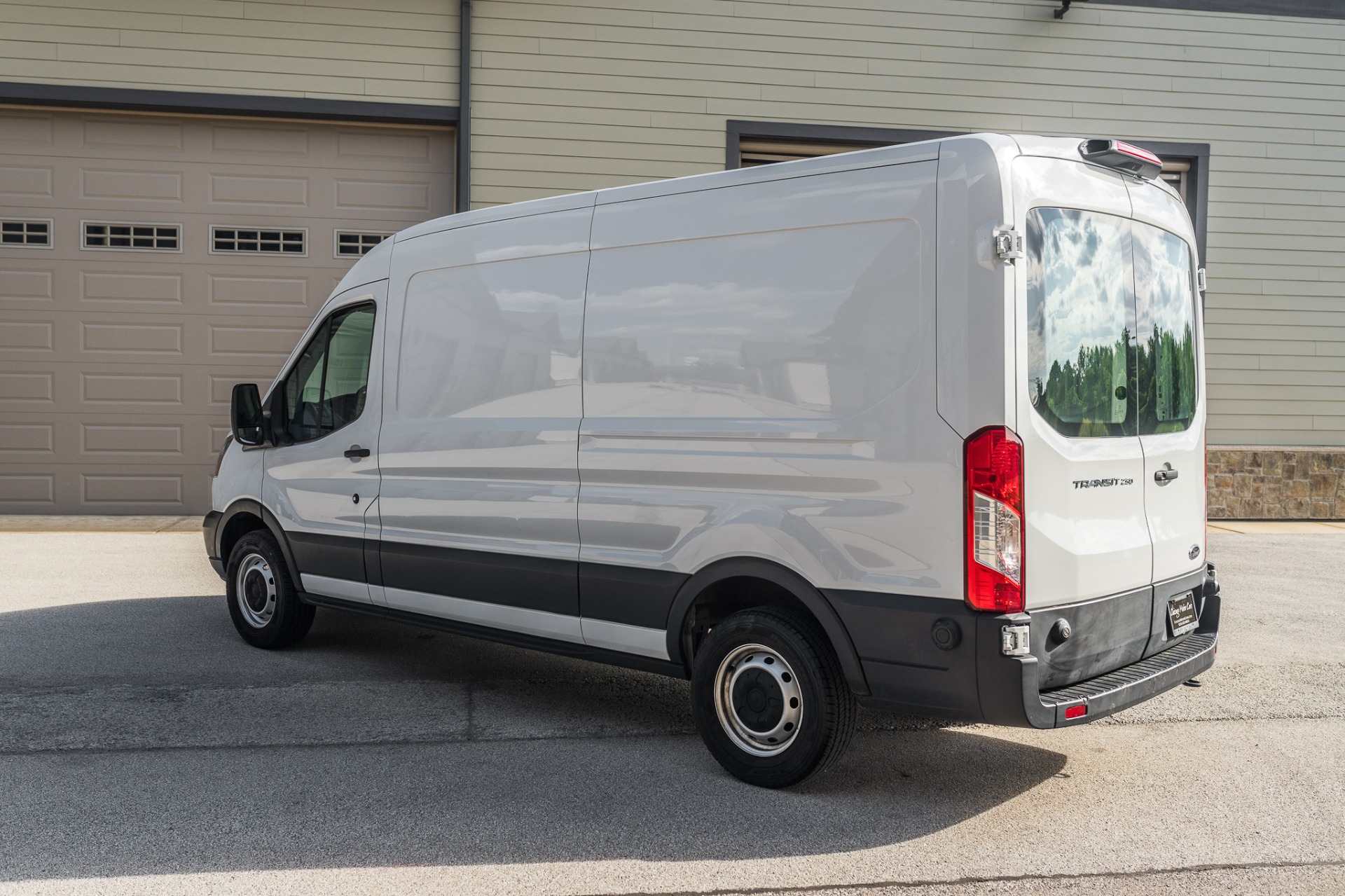 Used-2019-Ford-Transit-Cargo-250-148-WB-Cargo-Van-Built-in-Shelving