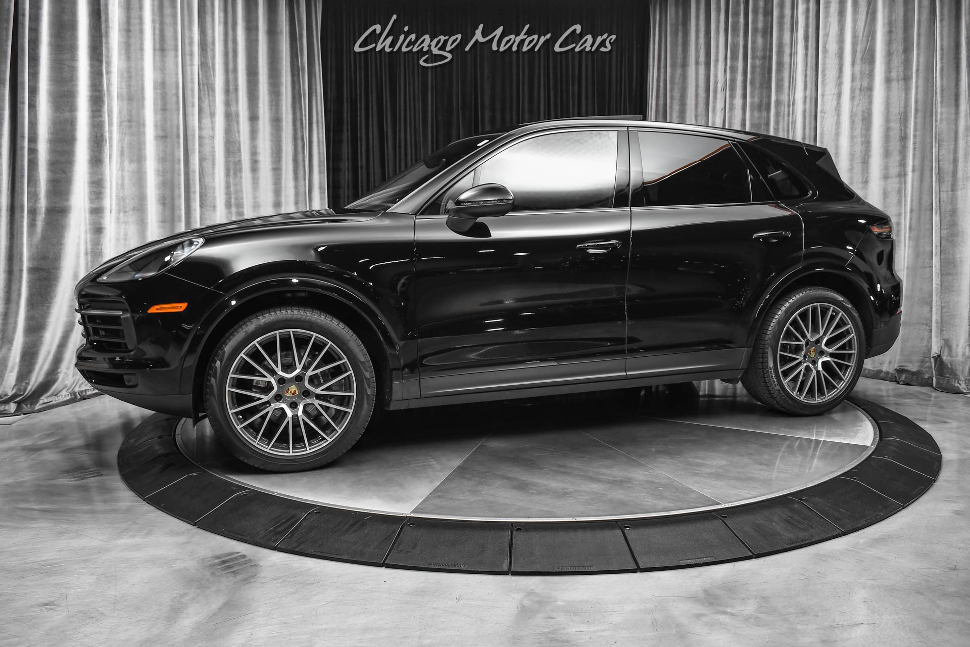 Used-2019-Porsche-Cayenne-SUV-21-RS-Spyder-Wheels-Panoramic-Roof-Well-Equipped