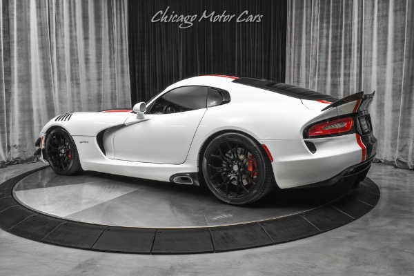 Used 2014 Dodge Viper GTS Coupe LOW Miles! SRT Audio! Carbon Fiber! ACR Hood + Diffuser! LOADED! for sale Sold at Chicago Motor Cars in West Chicago IL 60185 3