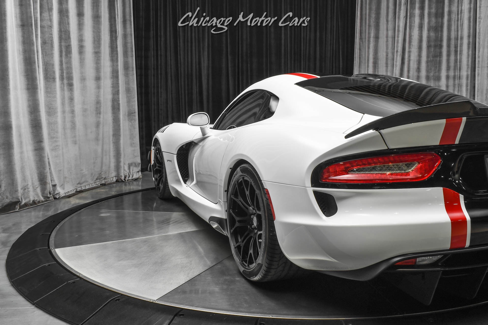 Used-2014-Dodge-Viper-GTS-Coupe-LOW-Miles-SRT-Audio-Carbon-Fiber-ACR-Hood--Diffuser-LOADED