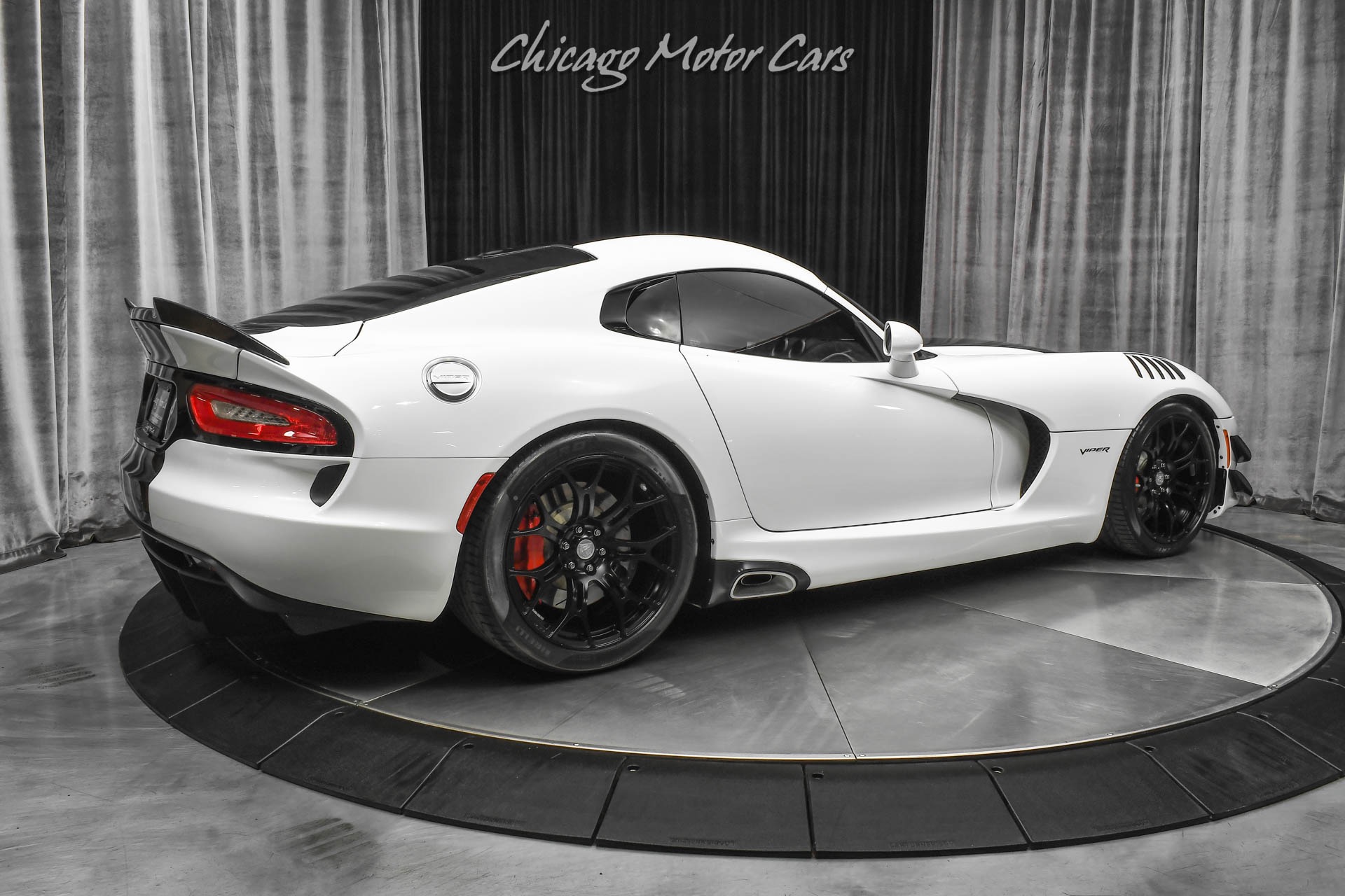 Used-2014-Dodge-Viper-GTS-Coupe-LOW-Miles-SRT-Audio-Carbon-Fiber-ACR-Hood--Diffuser-LOADED