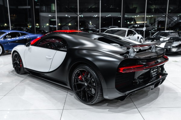Used 2019 Bugatti Chiron White / Red Only 3500 Miles AWD 8.0L W16 Quad Turbo! 1500hp! Serviced! for sale Sold at Chicago Motor Cars in West Chicago IL 60185 2