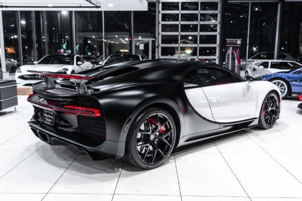 Used 2019 Bugatti Chiron White / Red Only 3500 Miles AWD 8.0L W16 Quad Turbo! 1500hp! Serviced! for sale Sold at Chicago Motor Cars in West Chicago IL 60185 4