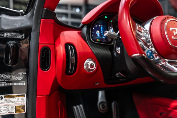 Used 2019 Bugatti Chiron White / Red Only 3500 Miles AWD 8.0L W16 Quad Turbo! 1500hp! Serviced! for sale Sold at Chicago Motor Cars in West Chicago IL 60185 6