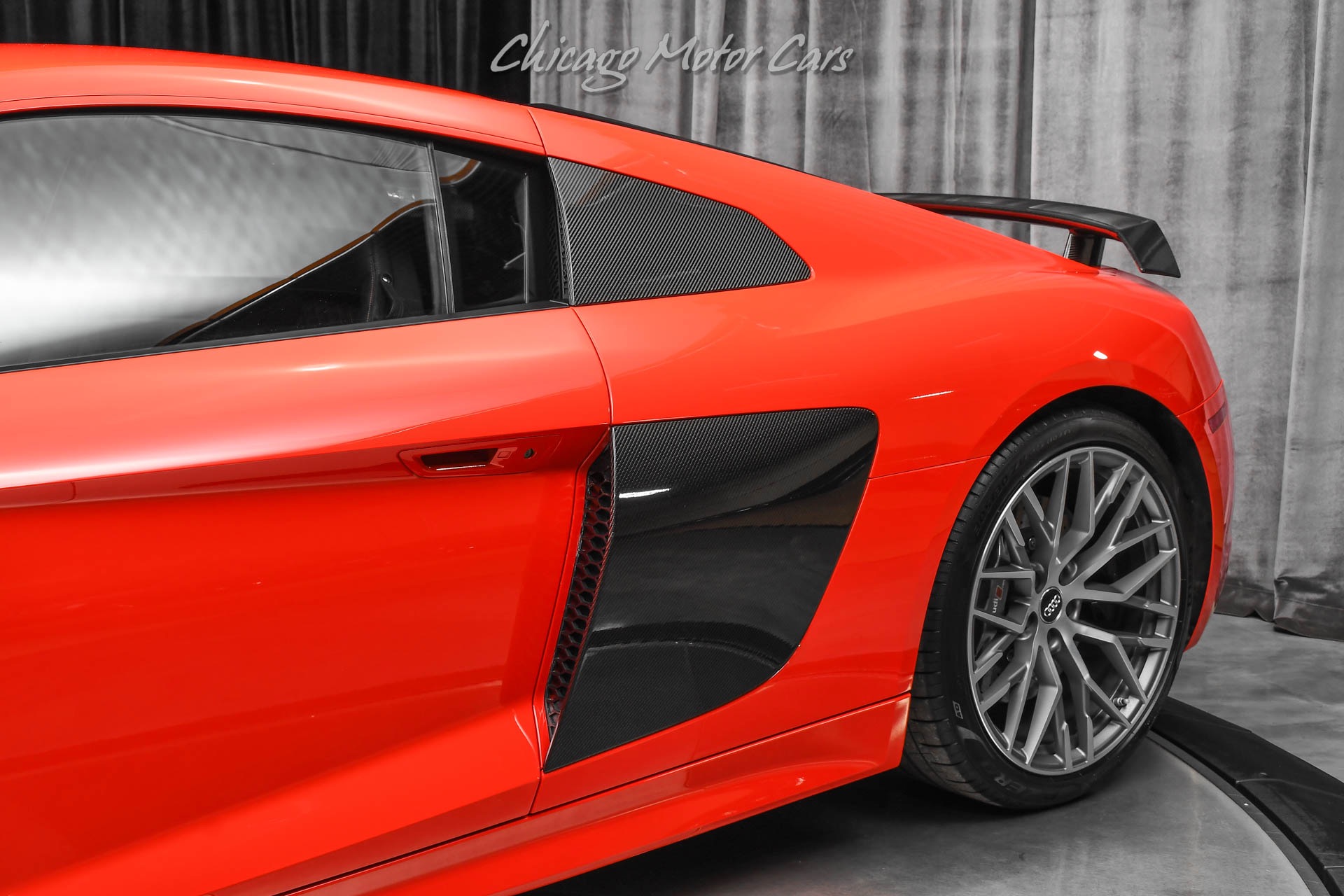 Used-2017-Audi-R8-52-quattro-V10-Plus-Coupe-LOW-Miles-RARE-Dynamite-Red-Carbon-LOADED