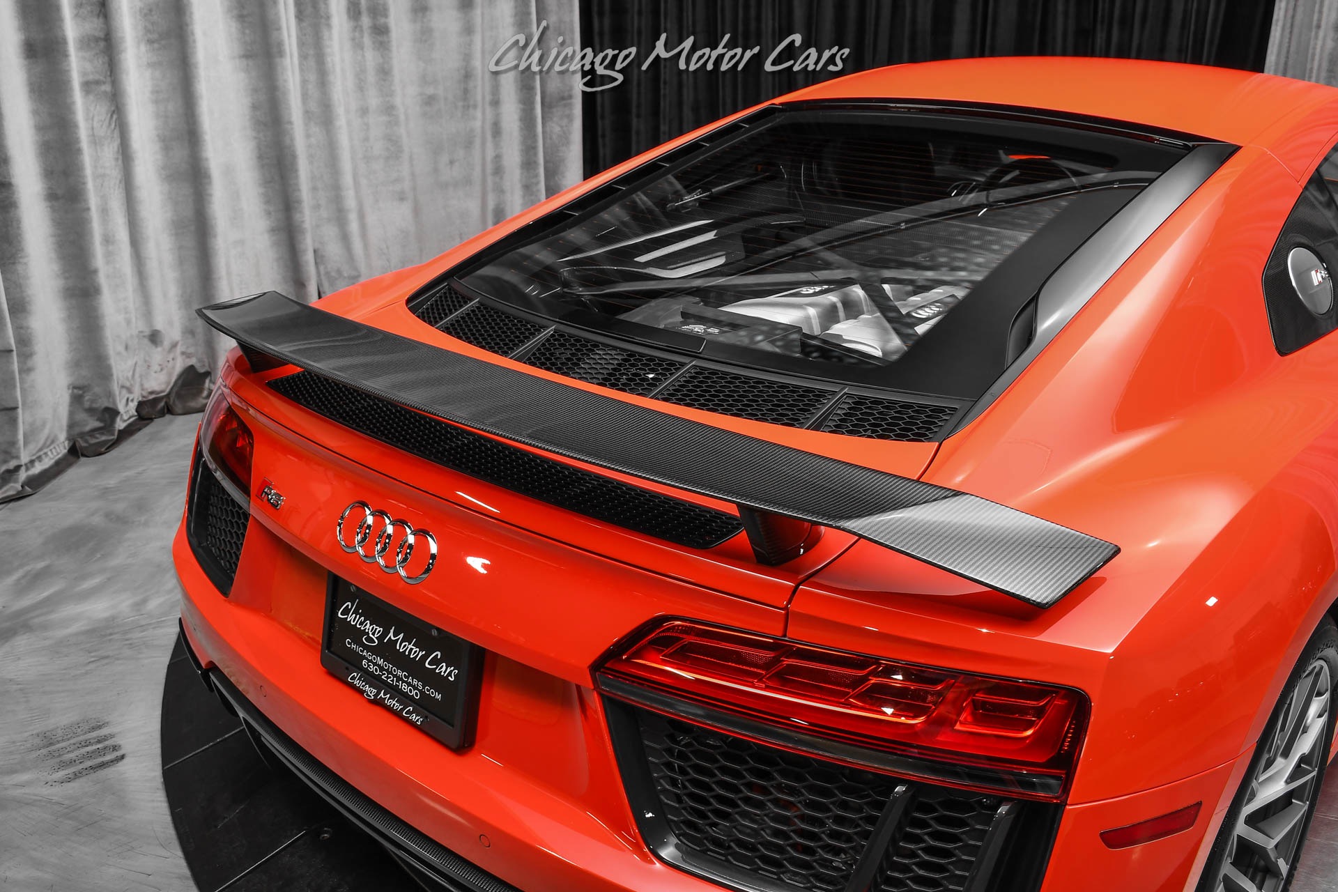 Used-2017-Audi-R8-52-quattro-V10-Plus-Coupe-LOW-Miles-RARE-Dynamite-Red-Carbon-LOADED