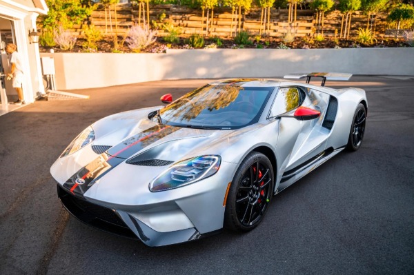 Used-2019-Ford-GT-Carbon-Series-Coupe-ONLY-800-Miles-Exterior-Carbon-Pack-Carbon-Wheels