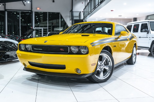 Used 2010 Dodge Challenger R/T Mopar Cat Back SS Exhaust Mopar Go Wing Mopar Cold Air Intake LOW MILES for sale Sold at Chicago Motor Cars in West Chicago IL 60185 4