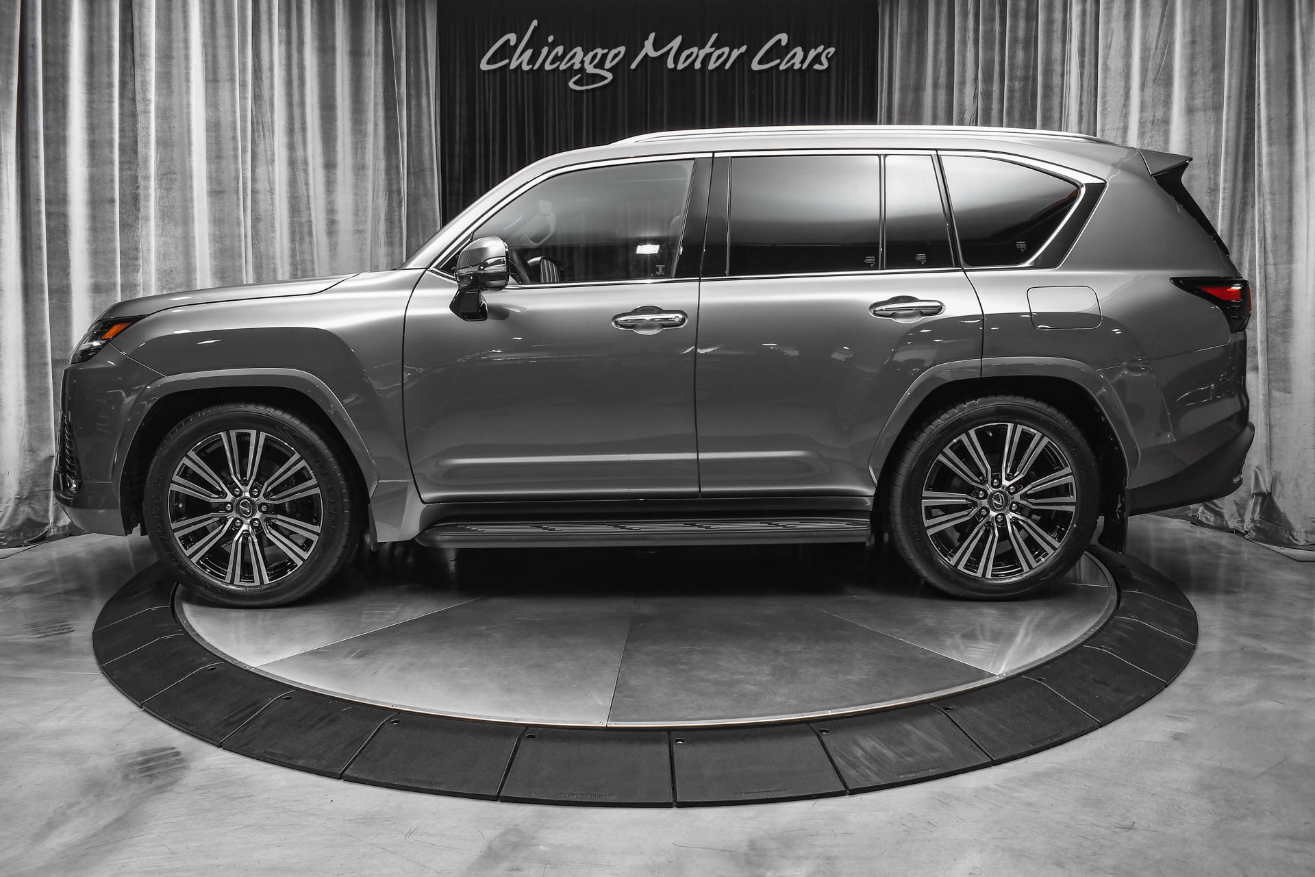 Used-2022-Lexus-LX600-Luxury-ONLY-3K-Miles-Active-Height-Control-RARE