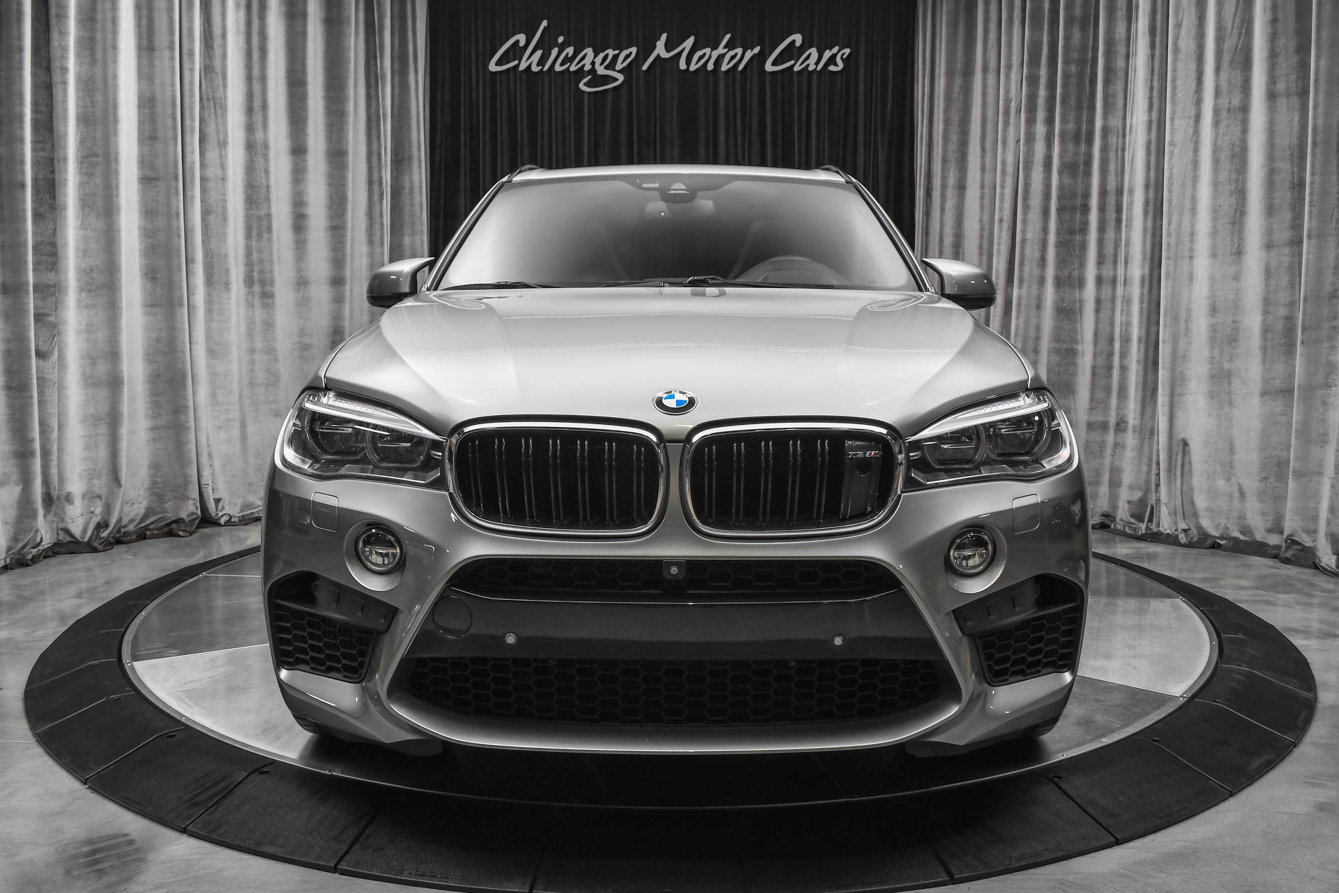 Used-2018-BMW-X5-M-SUV-Executive-Pkg-Night-Vision-Pedestrian-Detection-Carbon-Fiber-Trim