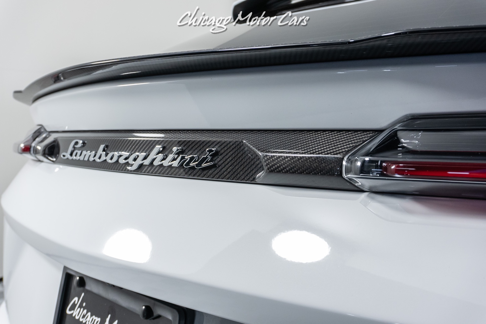 Used-2022-Lamborghini-Urus-HOT-COLOR-COMBO-Advanced-3D-Ambient-Light-Package-LOADED