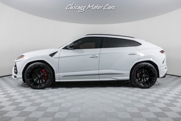 Used 2022 Lamborghini Urus HOT COLOR COMBO! Advanced 3D! Ambient Light Package LOADED!! for sale Sold at Chicago Motor Cars in West Chicago IL 60185 2