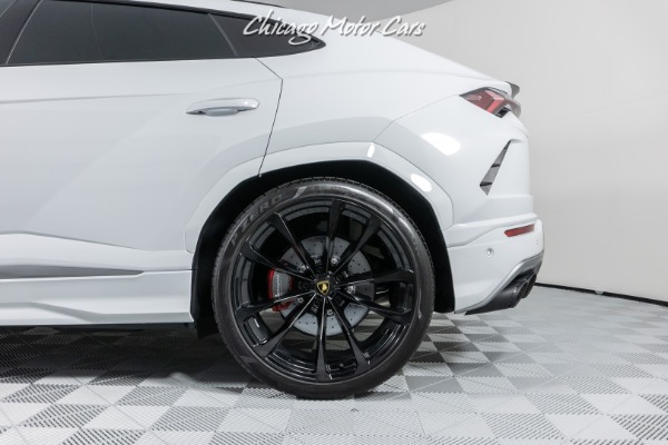 Used 2022 Lamborghini Urus HOT COLOR COMBO! Advanced 3D! Ambient Light Package LOADED!! for sale Sold at Chicago Motor Cars in West Chicago IL 60185 4