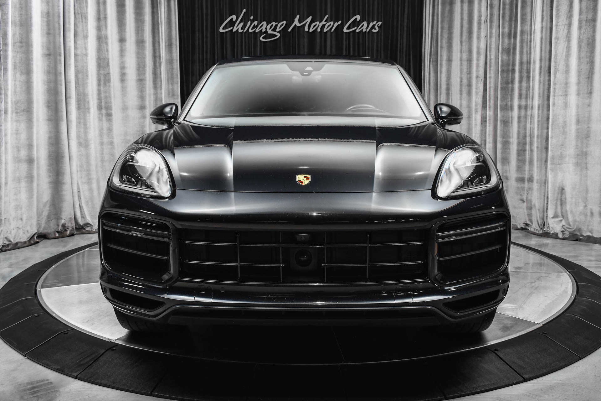 Used-2020-Porsche-Cayenne-Turbo-SUV-Sport-Exhaust-Sport-Chrono-Carbon-Trim-LOADED