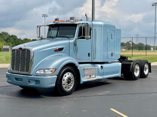 Used 2014 Peterbilt 386 Sleeper - Paccar MX-13 - 475 Horsepower - 10 Speed Manual for sale Sold at Chicago Motor Cars in West Chicago IL 60185 1