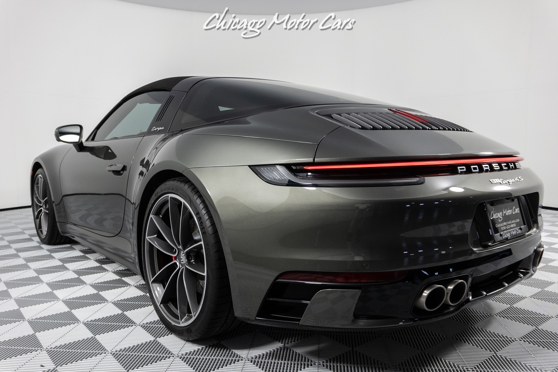 Used-2022-Porsche-911-Targa-4S-PREMIUM-PACKAGE-AGAVE-GREEN-INTERIOR-LOADED