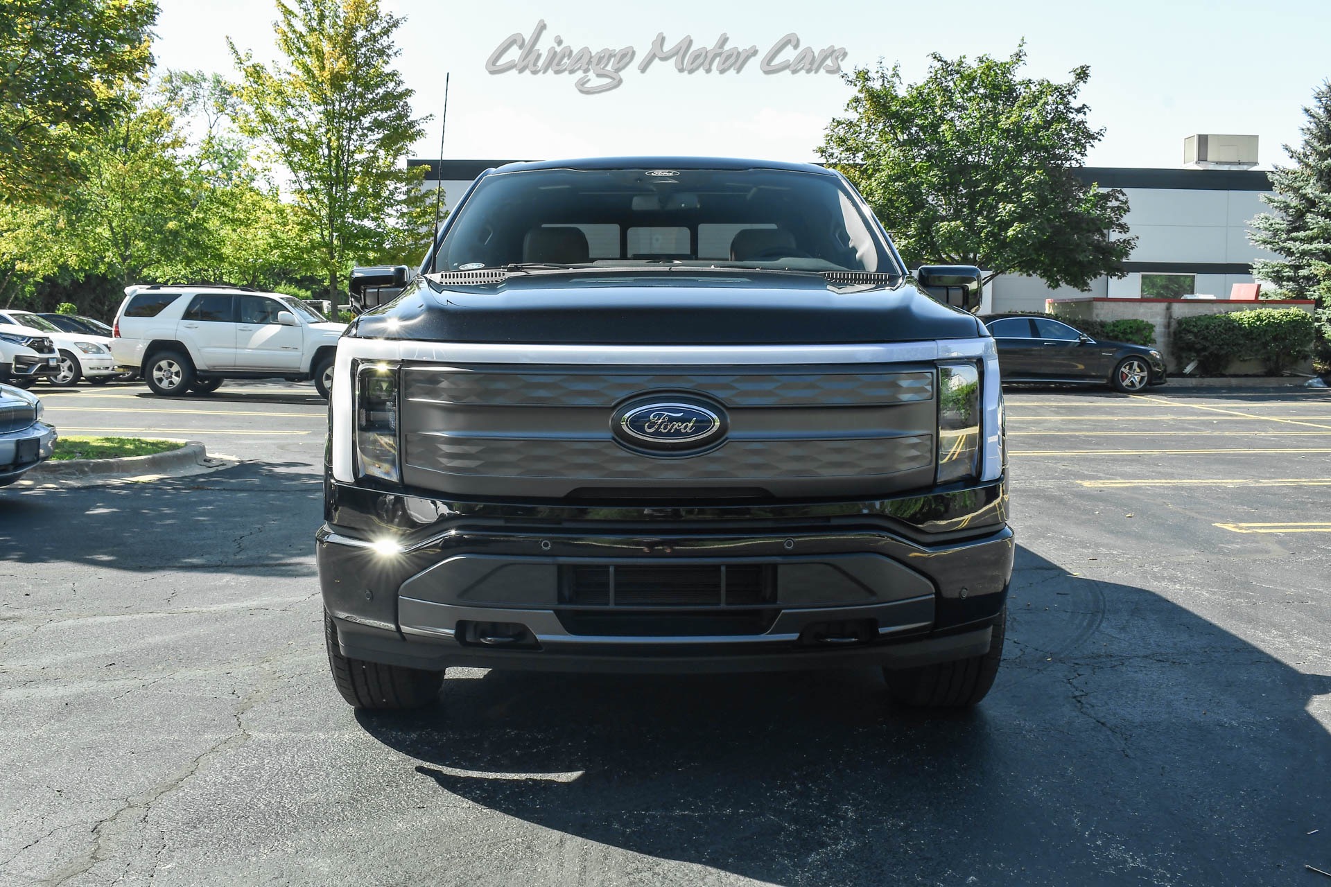 Used-2022-Ford-F-150-Lightning-Lariat-Pickup-ONLY-30-Miles-Extended-Range-4X4-Tow-Pkg