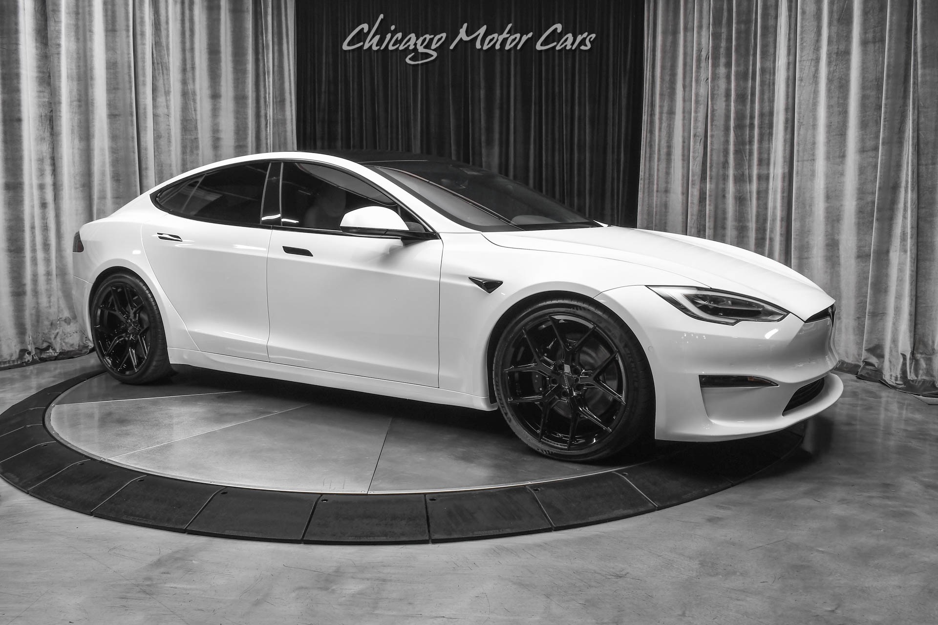 Used-2021-Tesla-Model-S-Plaid-Sedan-Pearl-White-Autopilot-LOW-Miles-Vossen-Wheels-0-60-in-199