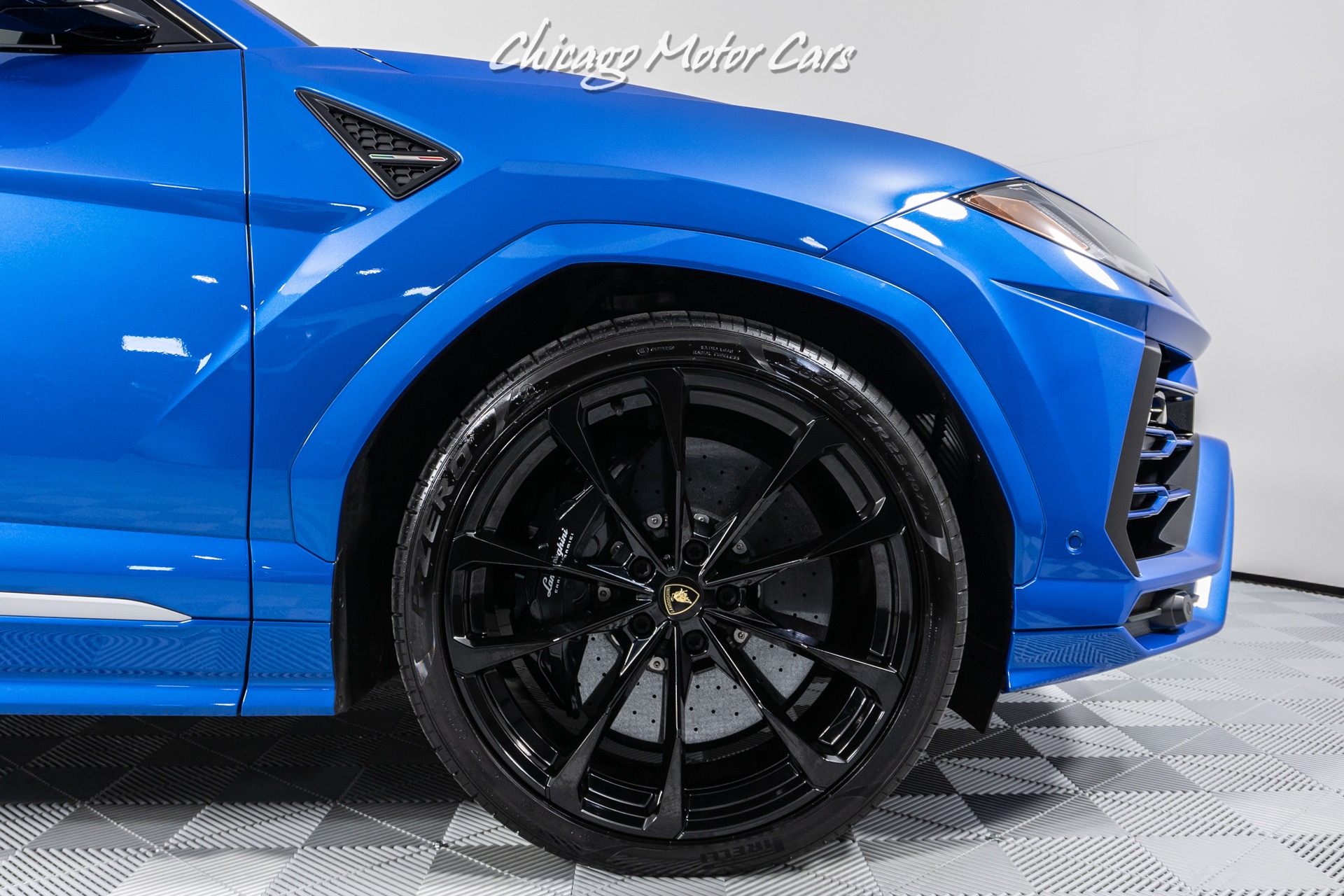 Used-2021-Lamborghini-Urus-Rare-spec-One-owner-Ad-personam-Blu-Eleos-over-Blu-Amon-Loaded