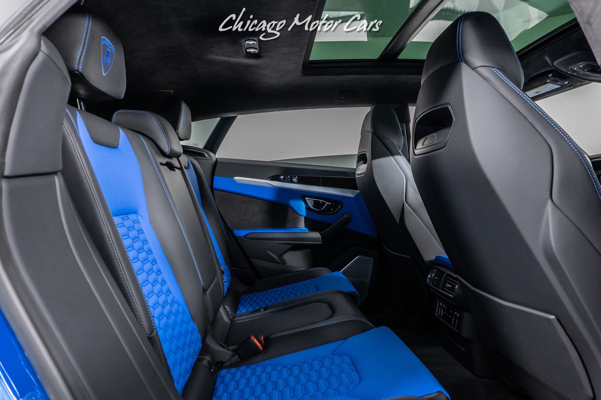 Used-2021-Lamborghini-Urus-Rare-spec-One-owner-Ad-personam-Blu-Eleos-over-Blu-Amon-Loaded