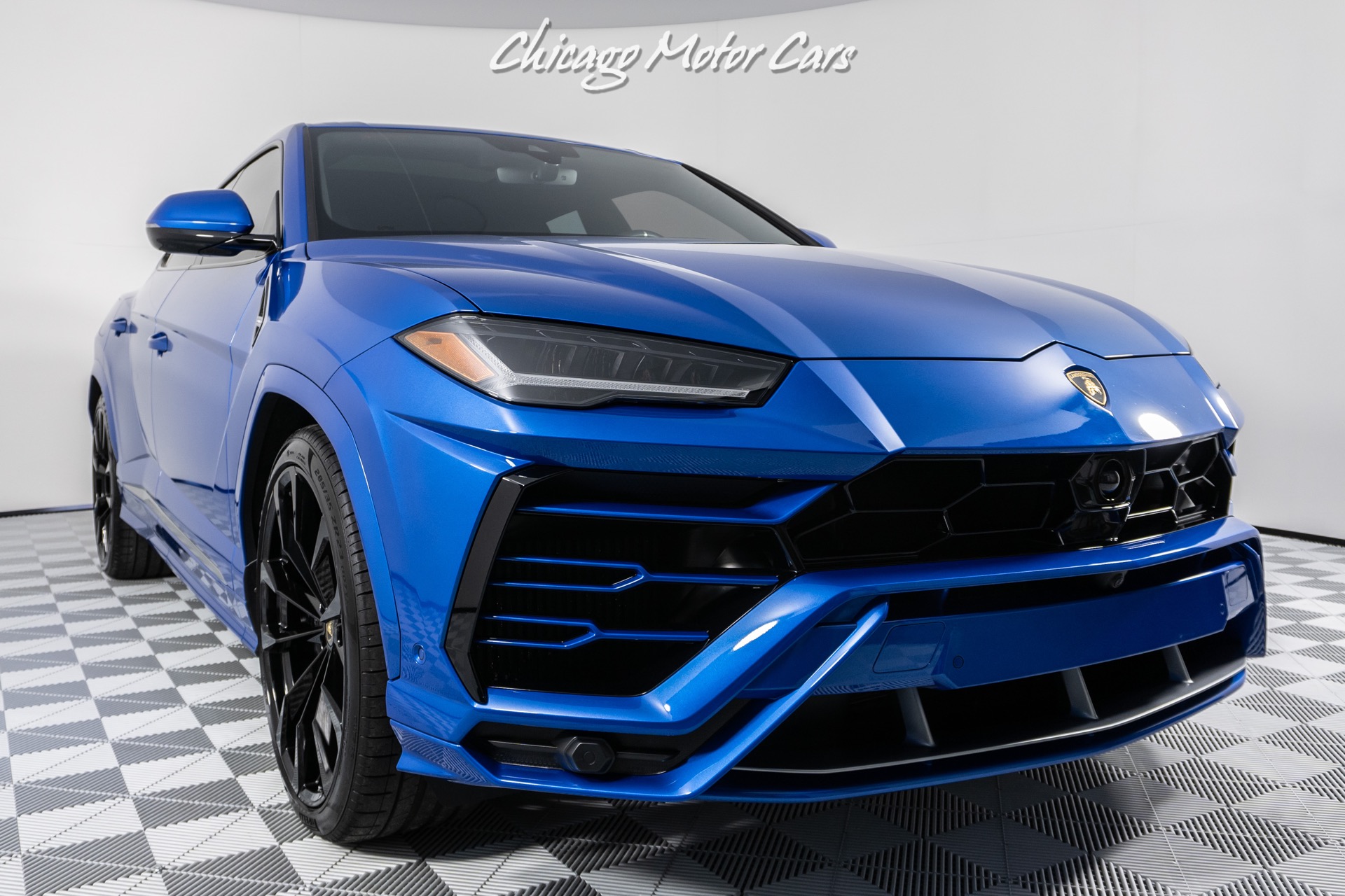 Used-2021-Lamborghini-Urus-Rare-spec-One-owner-Ad-personam-Blu-Eleos-over-Blu-Amon-Loaded