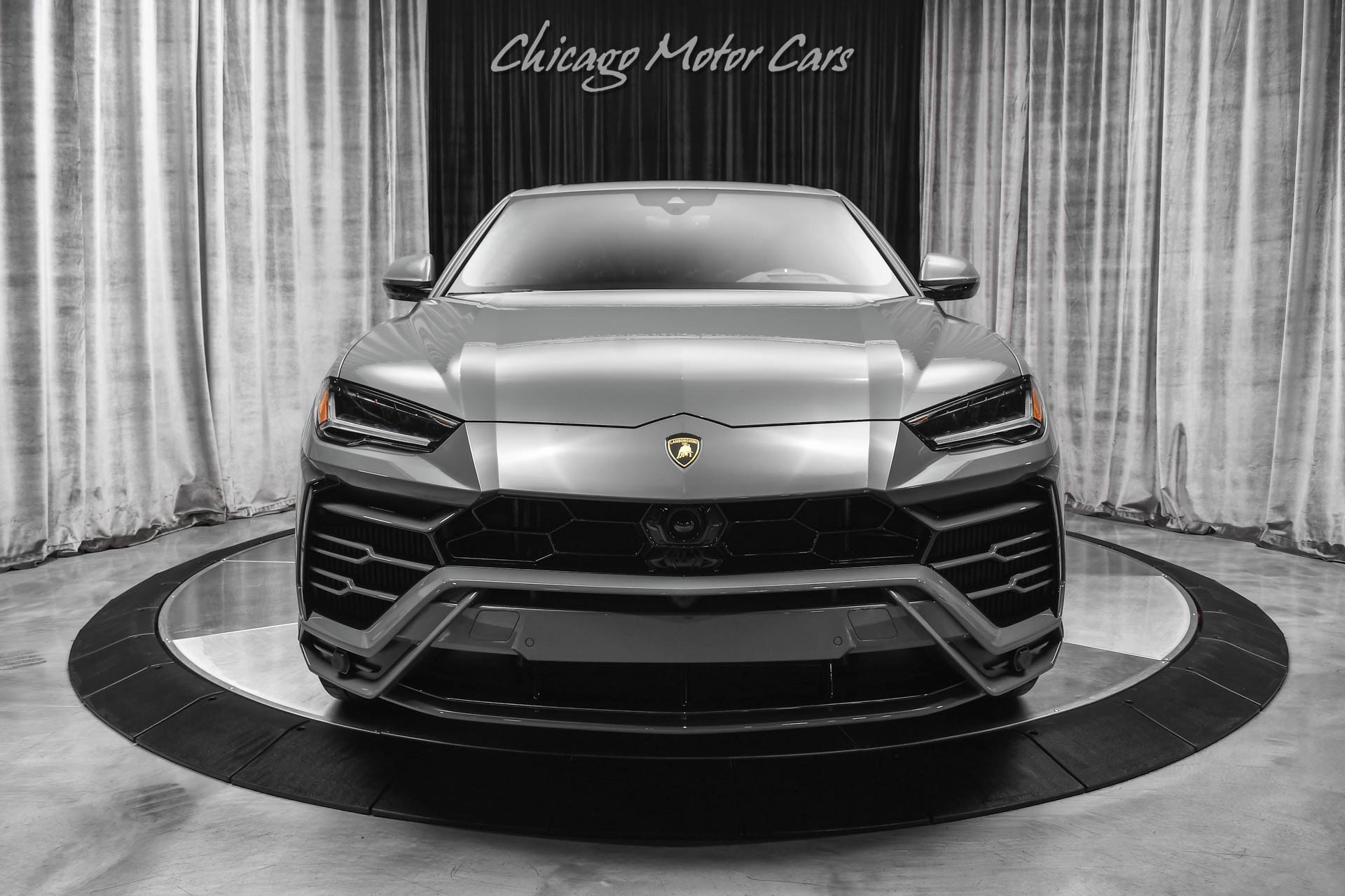 Used-2022-Lamborghini-Urus-SUV-LOADED-HOT-Color-Combo-B-O-3D-Audio-1K-Miles