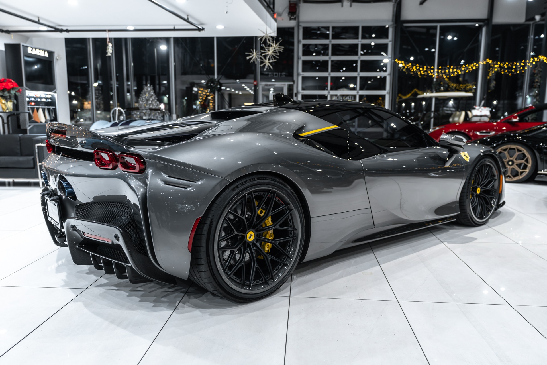 Used-2021-Ferrari-SF90-Stradale-Coupe-Assetto-Fiorano-Package-Original-MSRP-775k-TONS-of-Carbon-Fiber