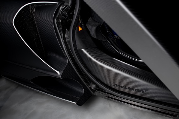 Used-2019-McLaren-Senna-ONLY-545-Miles-1of2-Entire-MSO-Matte-Carbon-Fiber-Body-Sennas-in-the-World